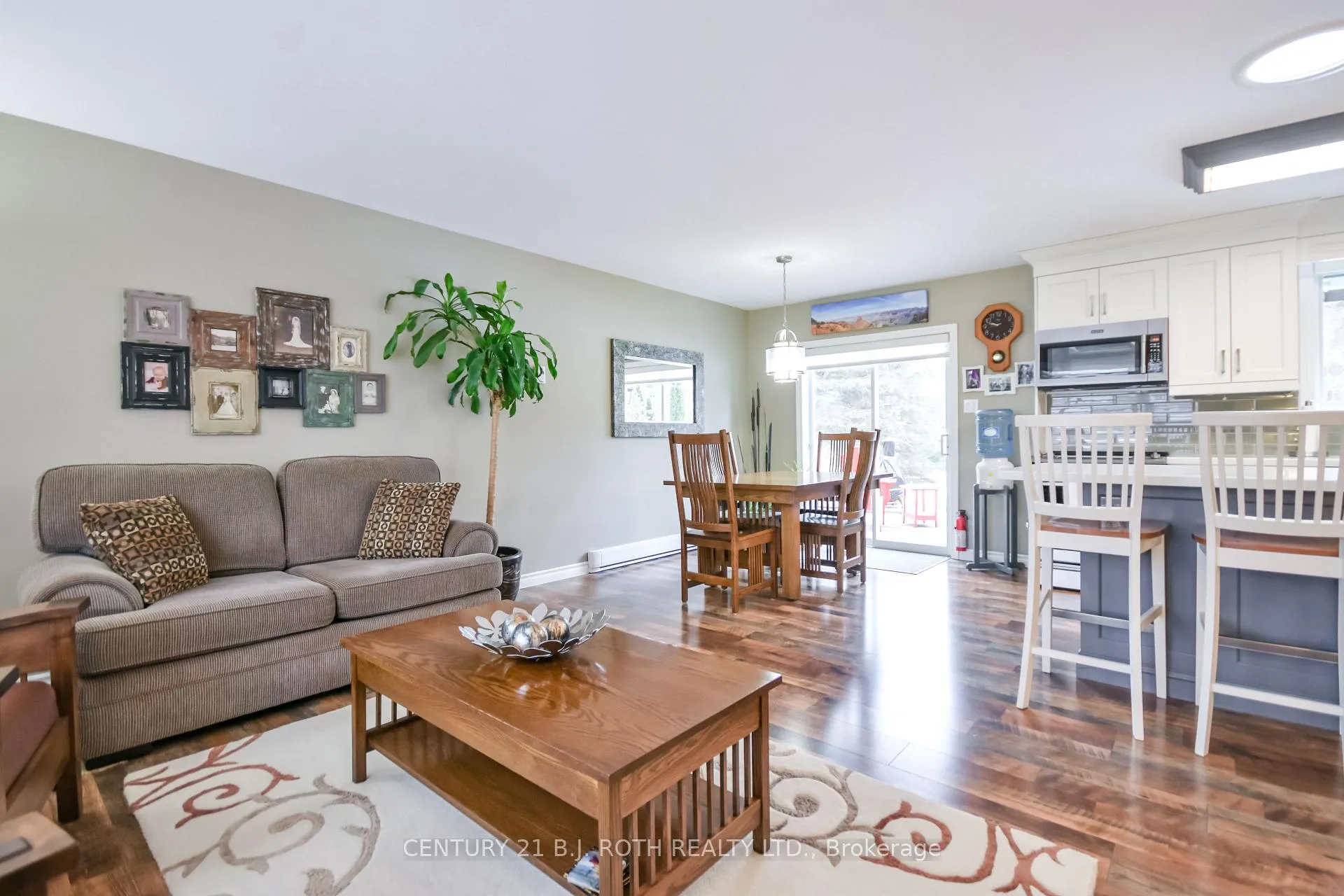 Photo 7 of 228 Spencer Avenue, Essa, Thornton — HOMEH