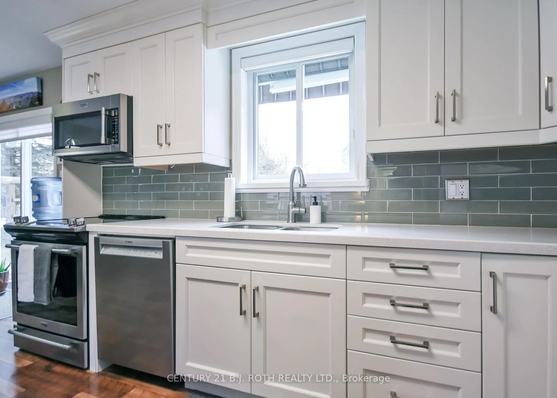 Photo 11 of 228 Spencer Avenue, Essa, Thornton — HOMEH