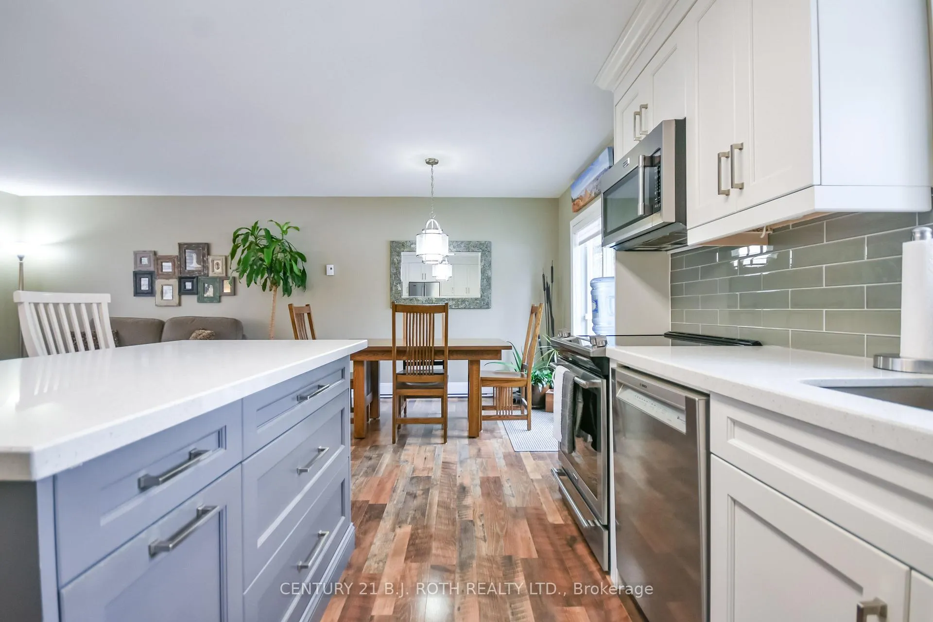 Photo 12 of 228 Spencer Avenue, Essa, Thornton — HOMEH