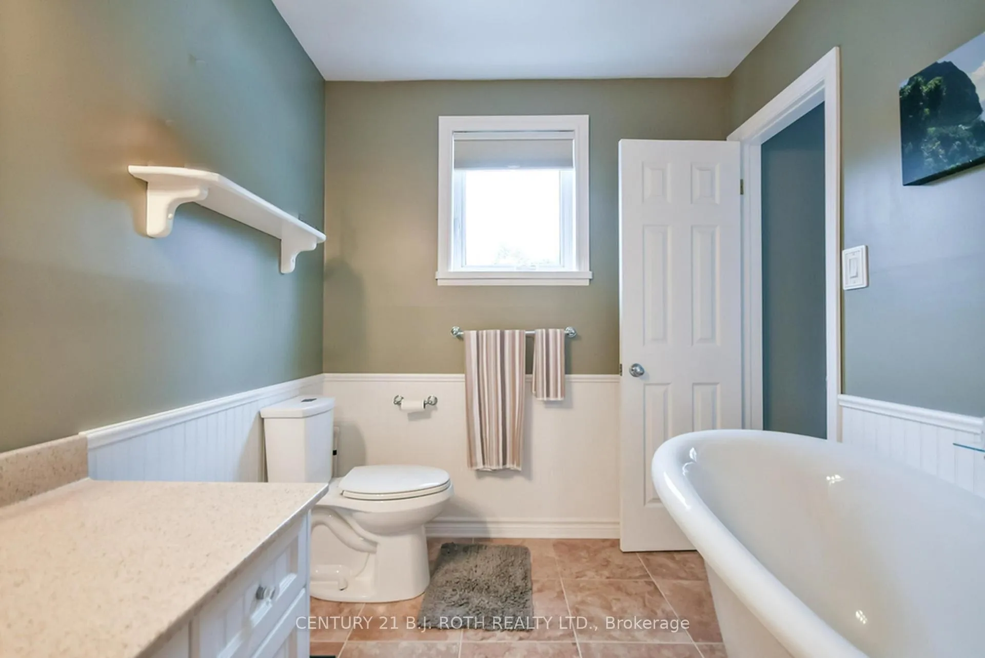Photo 17 of 228 Spencer Avenue, Essa, Thornton — HOMEH