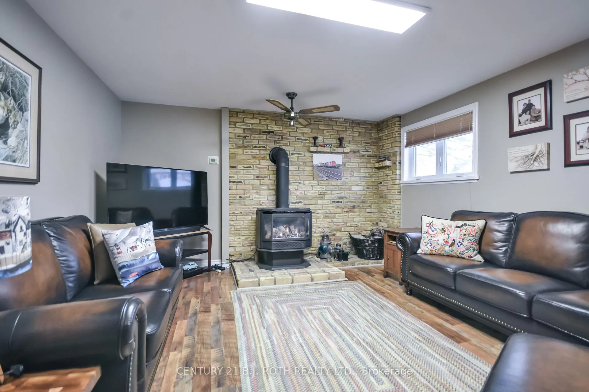 Photo 23 of 228 Spencer Avenue, Essa, Thornton — HOMEH