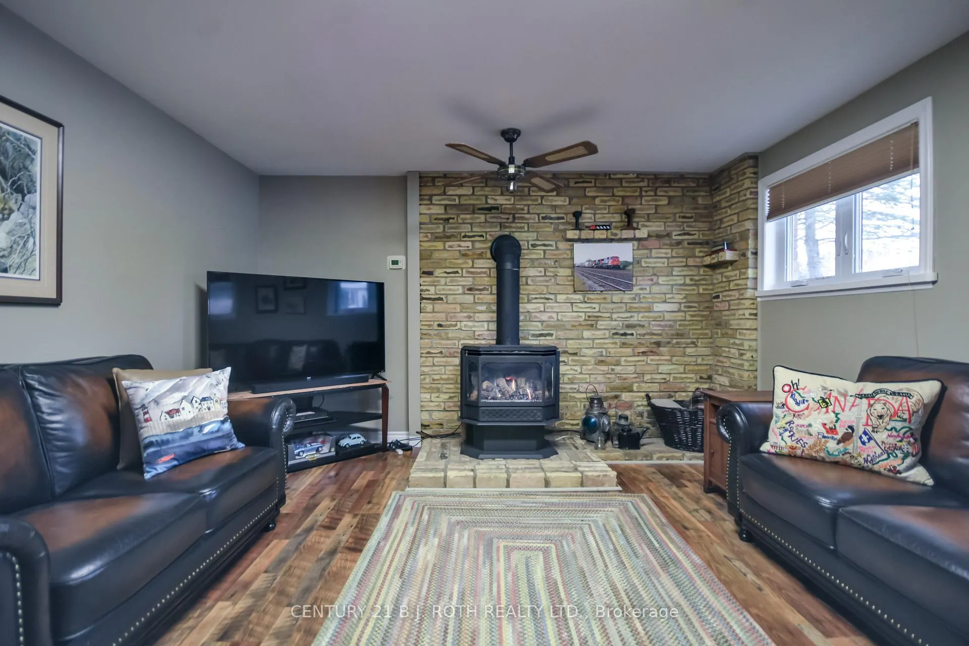 Photo 24 of 228 Spencer Avenue, Essa, Thornton — HOMEH