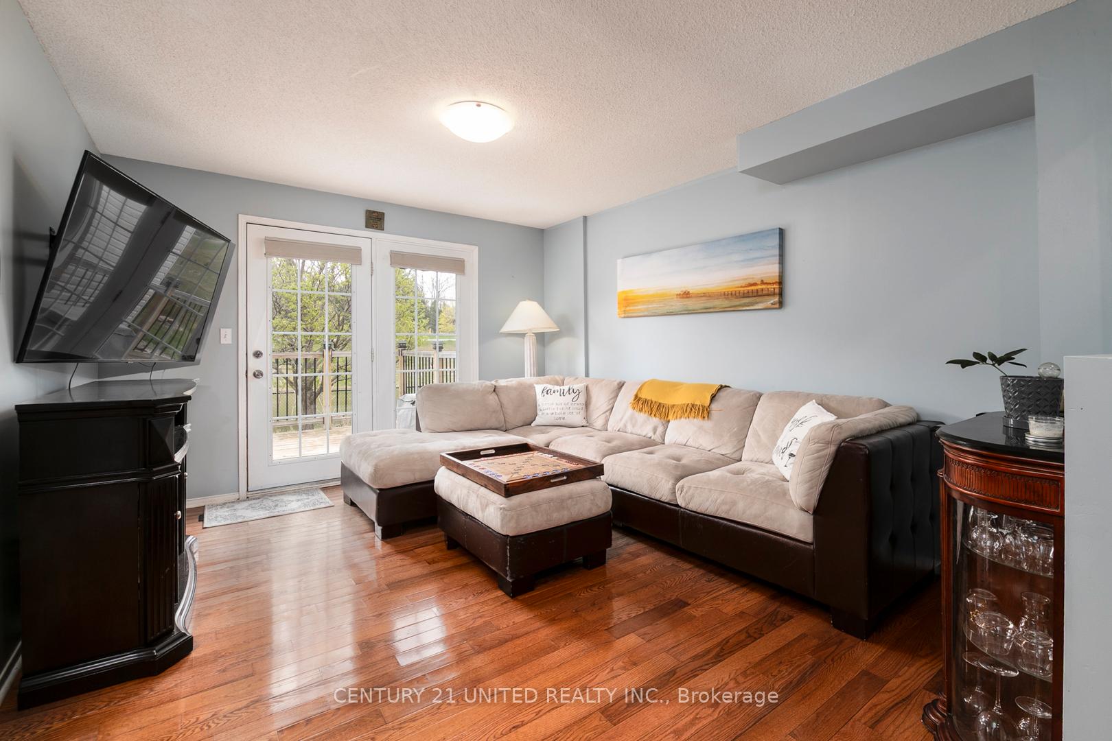 Photo 11 of 1301 Eagle Crescent, Peterborough, Monaghan Ward 2 — HOMEH