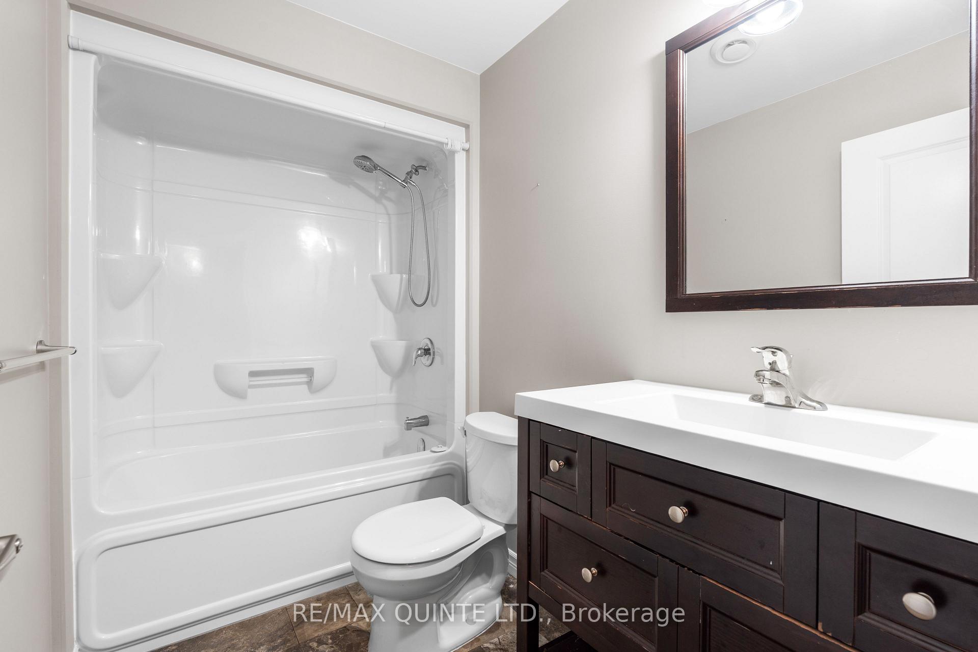 Photo 27 of 38 Cannifton Road N, Belleville, Thurlow Ward — HOMEH