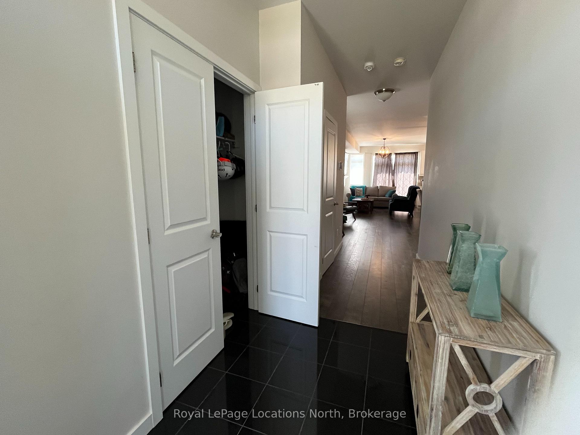 Photo 2 of 353 Yellow Birch Crescent, Blue Mountains — HOMEH