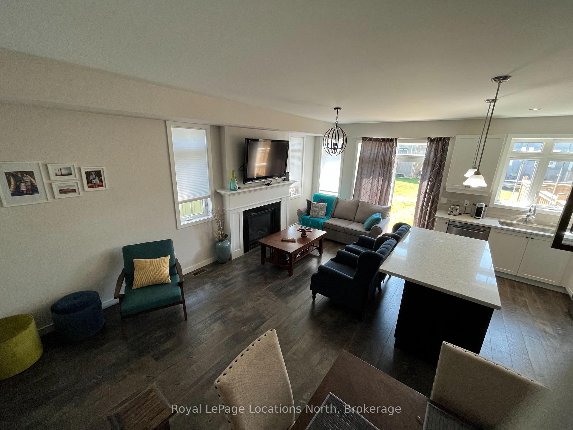 Photo 4 of 353 Yellow Birch Crescent, Blue Mountains — HOMEH