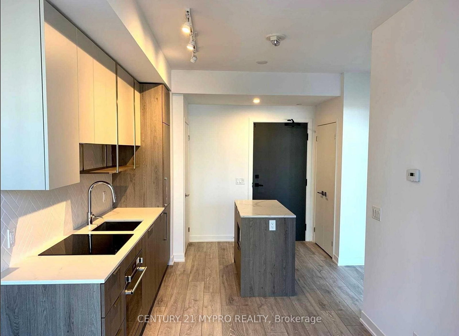 Photo 8 of Unit 507, 15 Holmes Ave, North York, Willowdale East — HOMEH