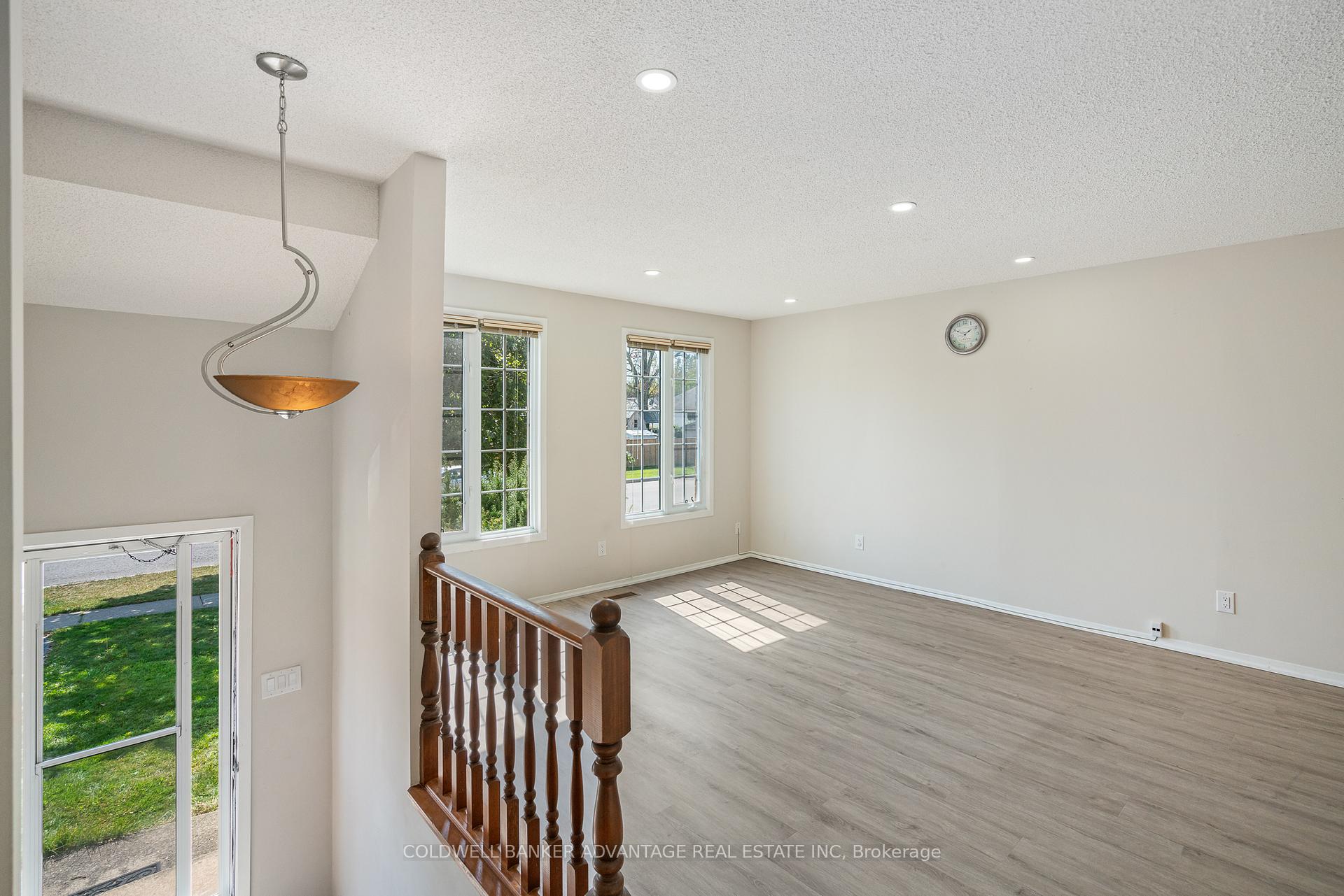 Photo 7 of 168 Windsor Street, Welland, Broadway — HOMEH