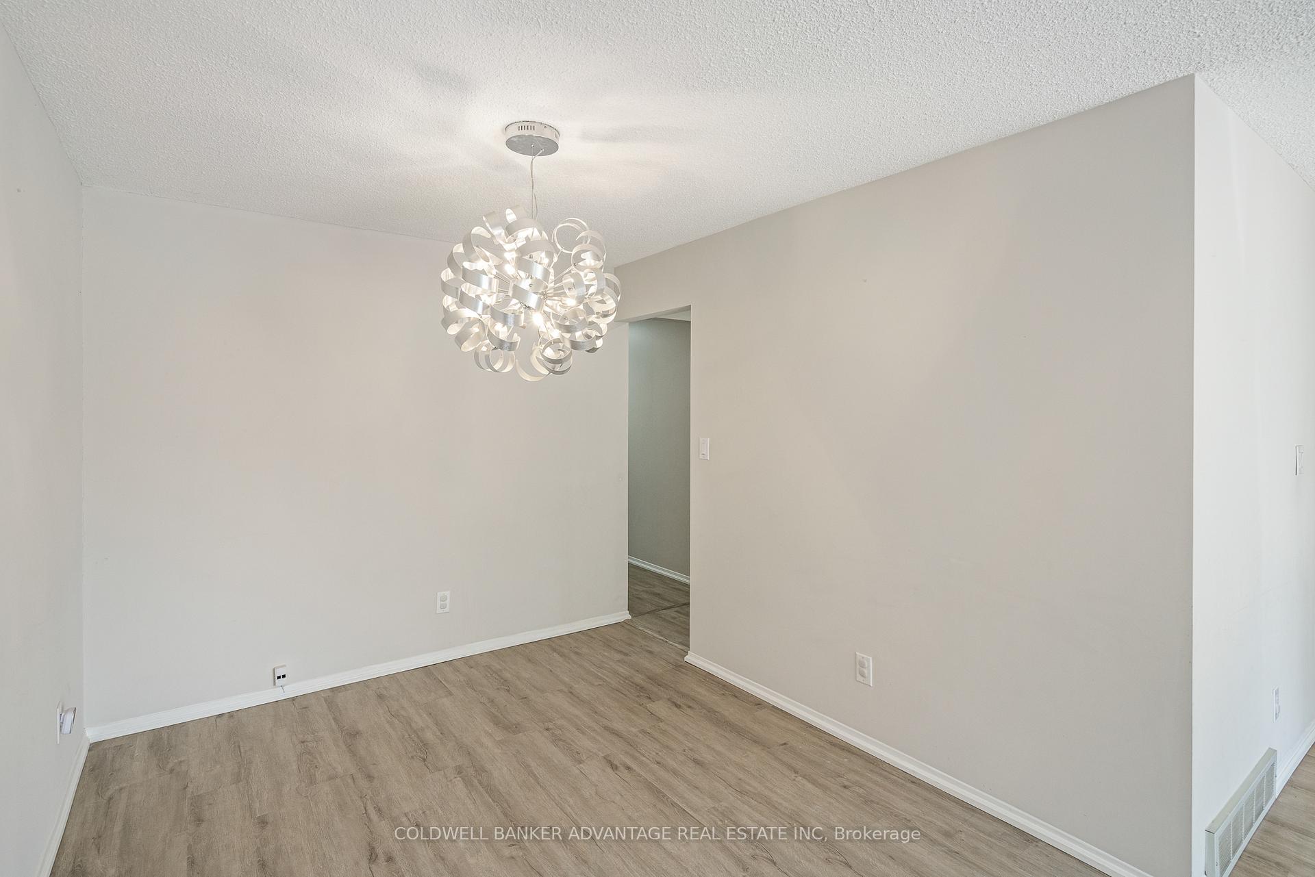 Photo 10 of 168 Windsor Street, Welland, Broadway — HOMEH