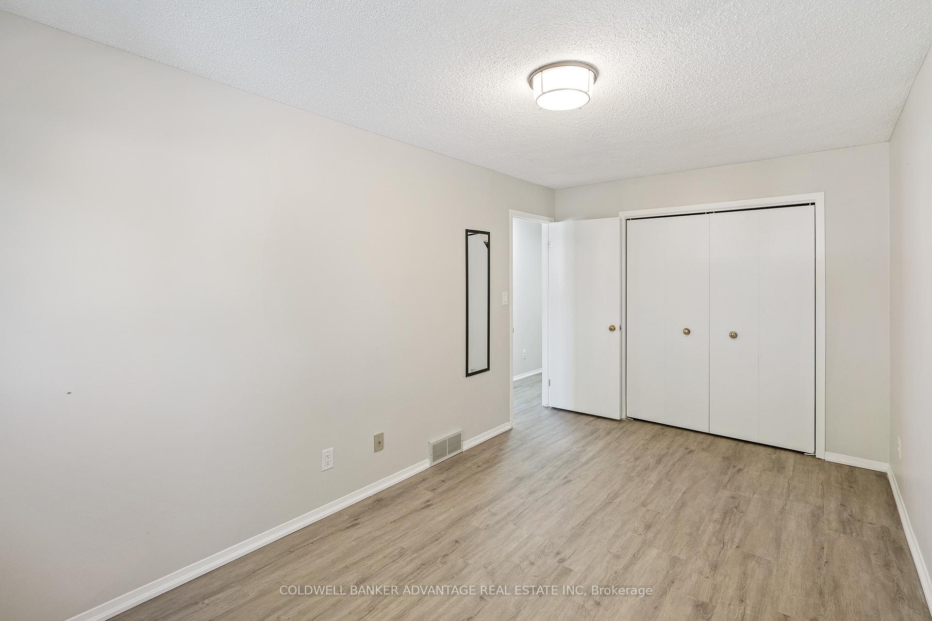 Photo 18 of 168 Windsor Street, Welland, Broadway — HOMEH