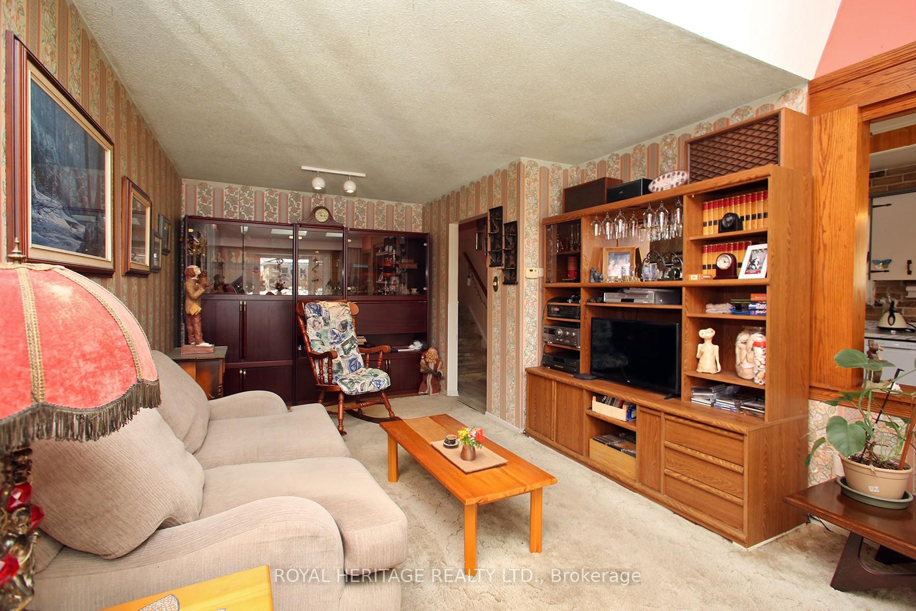 Photo 5 of 404 Century Street, Oshawa, Eastdale — HOMEH