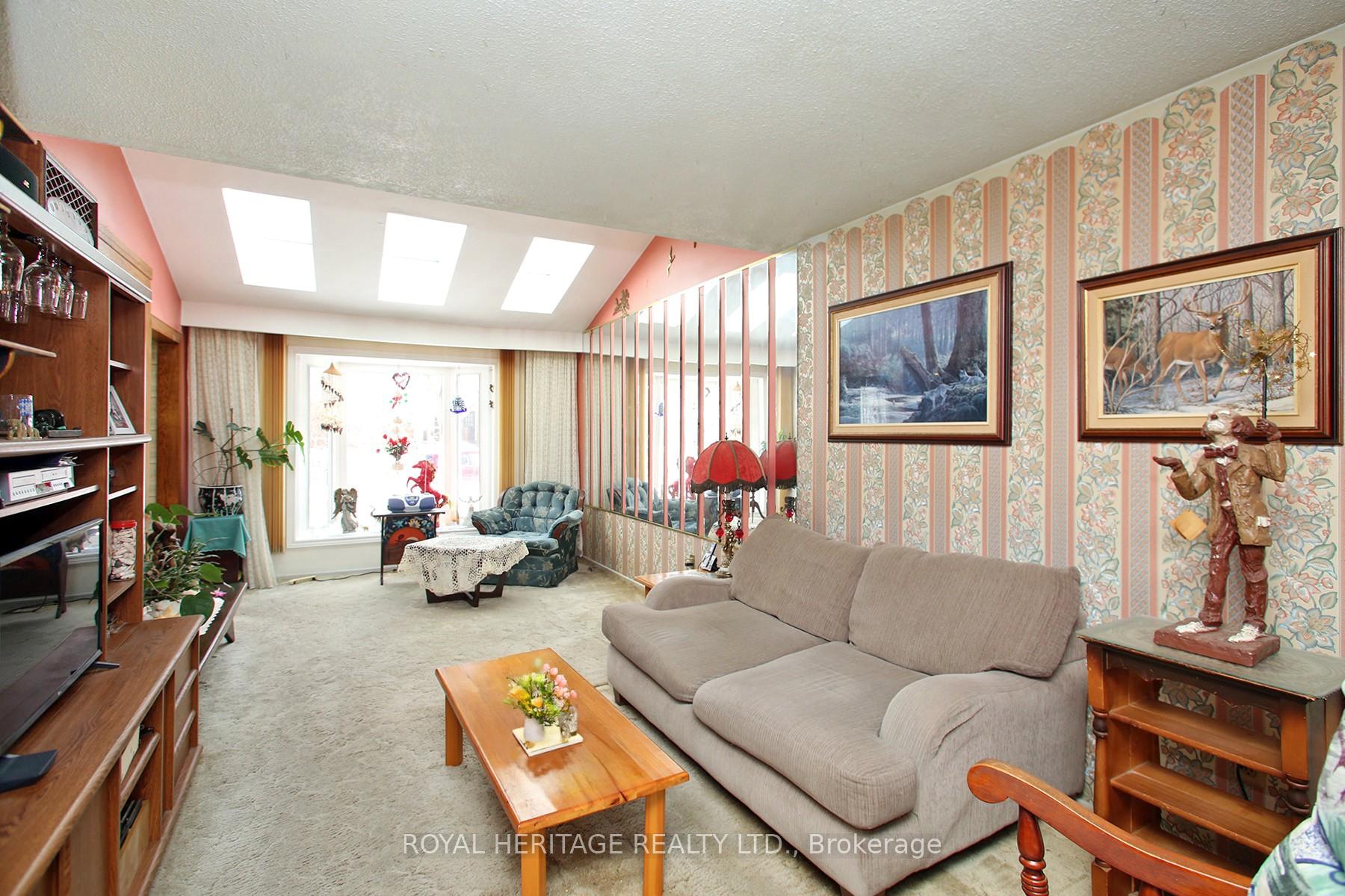 Photo 6 of 404 Century Street, Oshawa, Eastdale — HOMEH