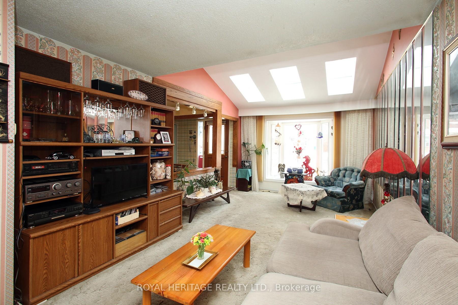 Photo 7 of 404 Century Street, Oshawa, Eastdale — HOMEH