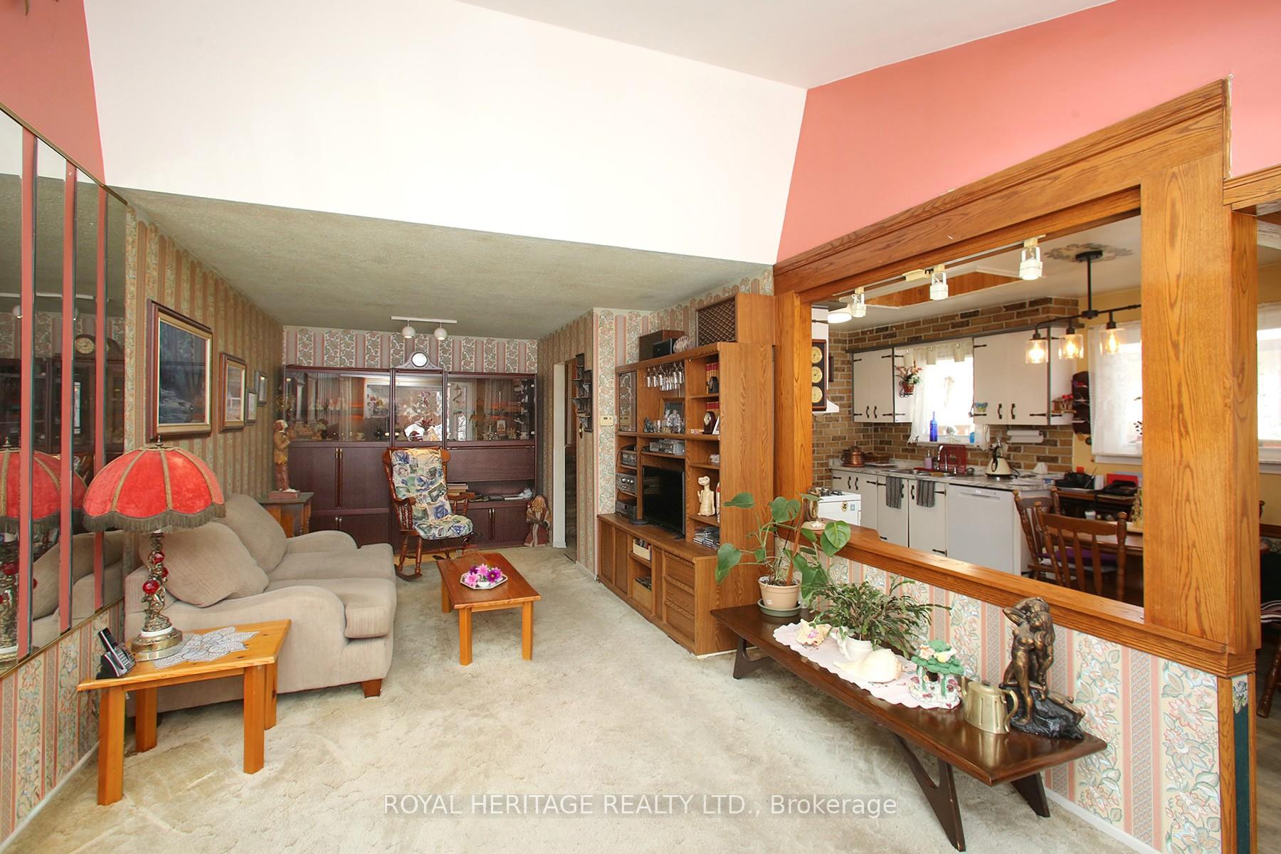 Photo 9 of 404 Century Street, Oshawa, Eastdale — HOMEH