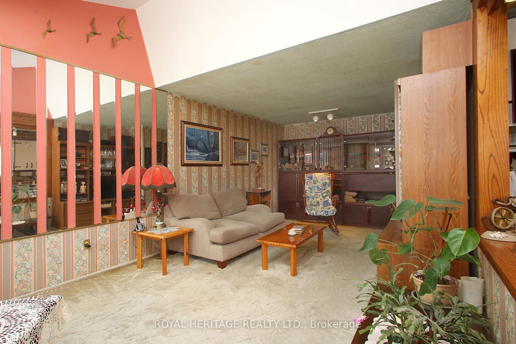 Photo 10 of 404 Century Street, Oshawa, Eastdale — HOMEH
