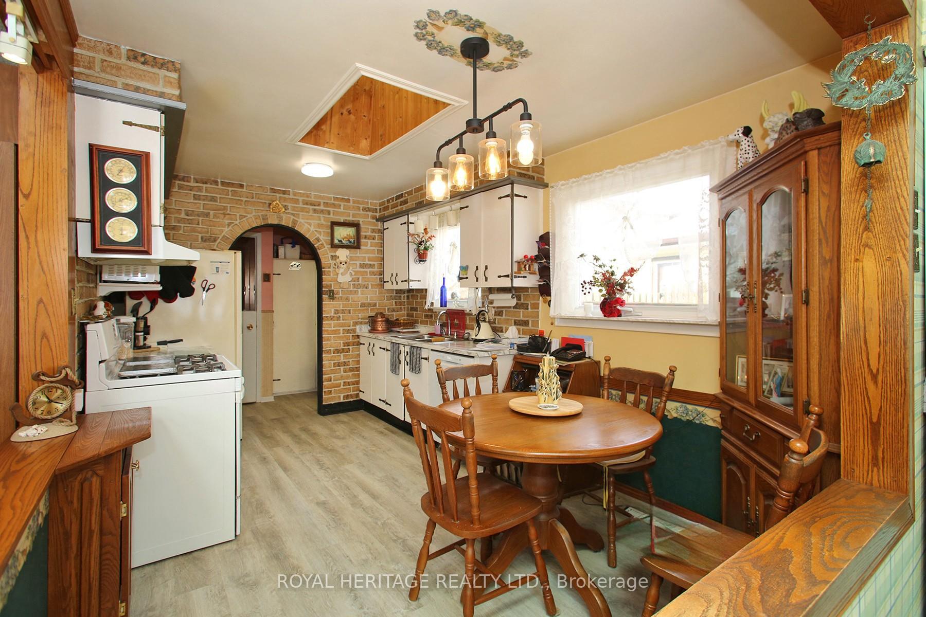 Photo 12 of 404 Century Street, Oshawa, Eastdale — HOMEH