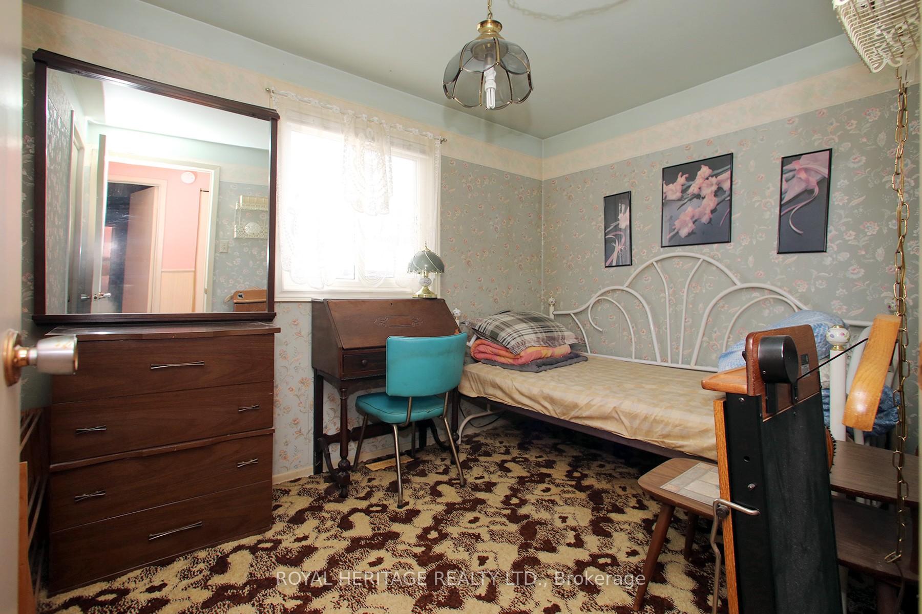 Photo 16 of 404 Century Street, Oshawa, Eastdale — HOMEH