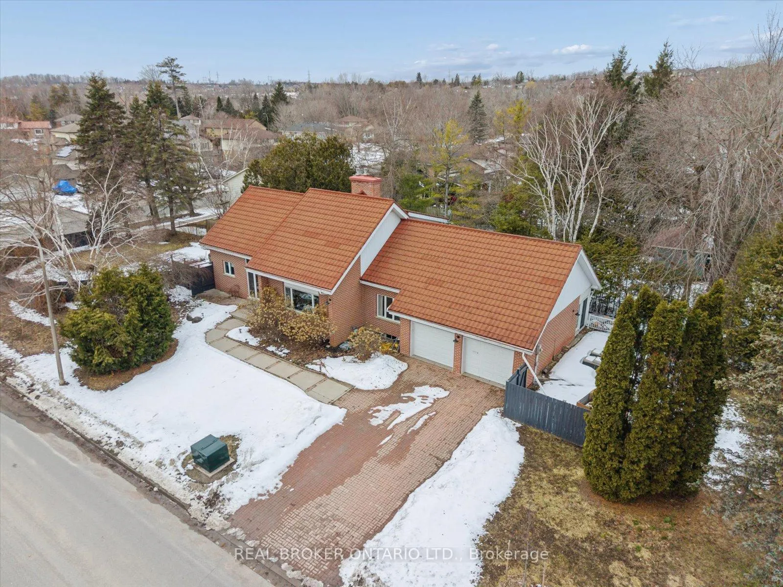 Photo 1 of 1449 Champlain Drive, Peterborough, Northcrest Ward 5 — HOMEH