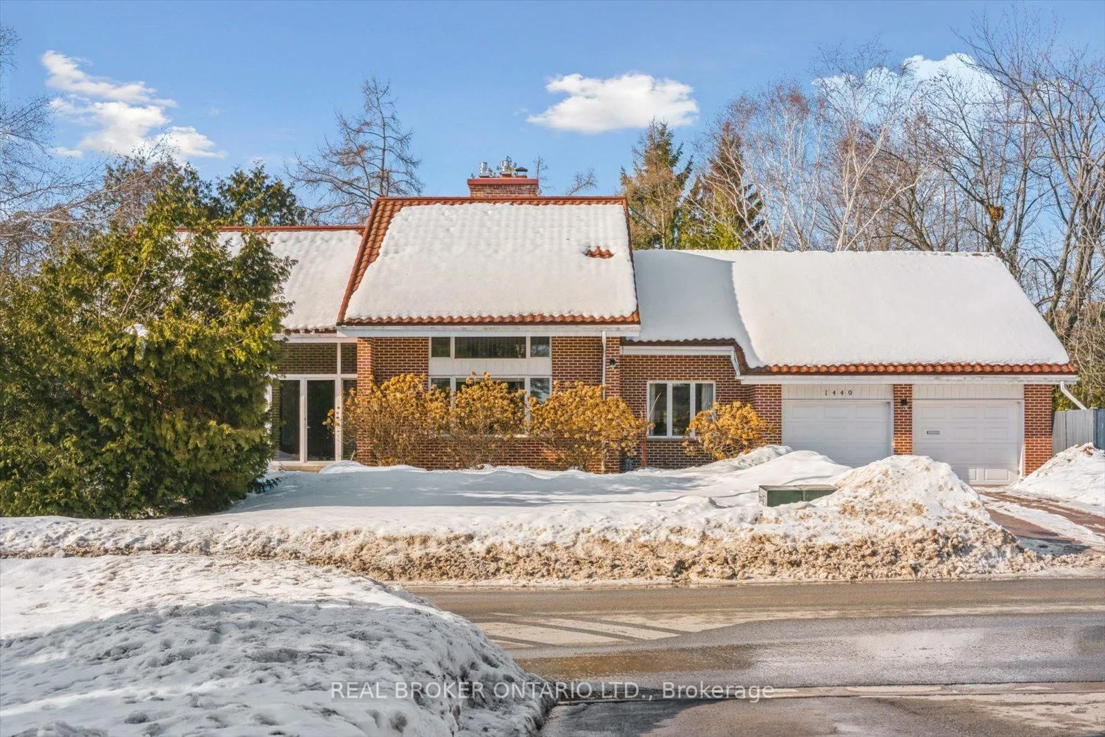 Photo 2 of 1449 Champlain Drive, Peterborough, Northcrest Ward 5 — HOMEH