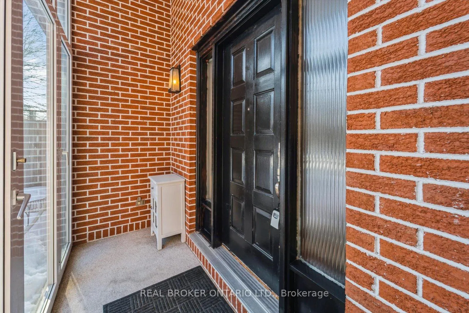 Photo 4 of 1449 Champlain Drive, Peterborough, Northcrest Ward 5 — HOMEH