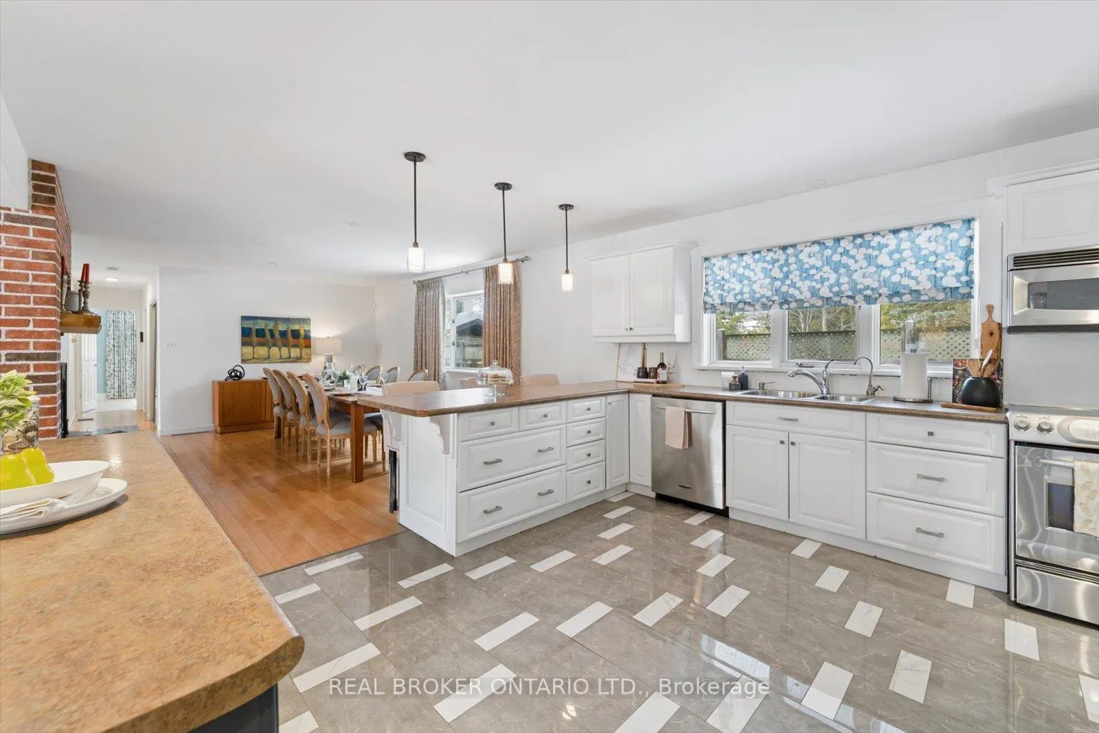 Photo 15 of 1449 Champlain Drive, Peterborough, Northcrest Ward 5 — HOMEH