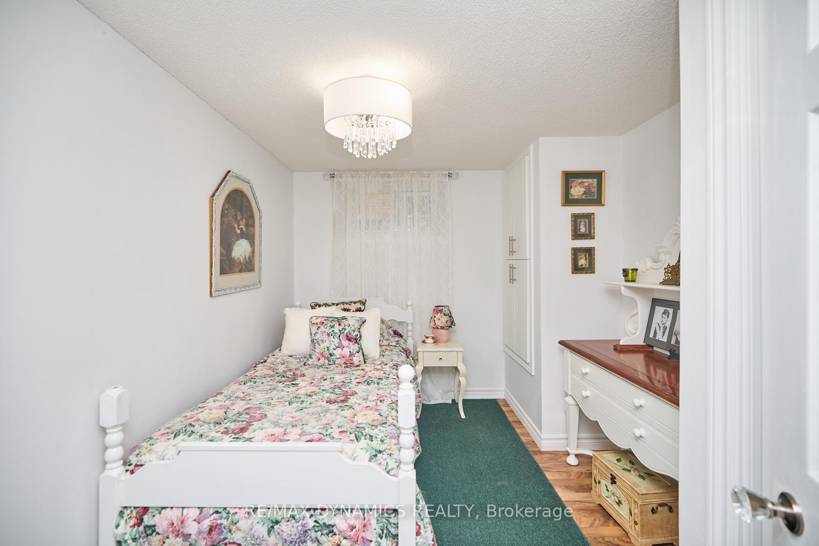 Photo 14 of 190 Price Avenue, Welland, Prince Charles — HOMEH