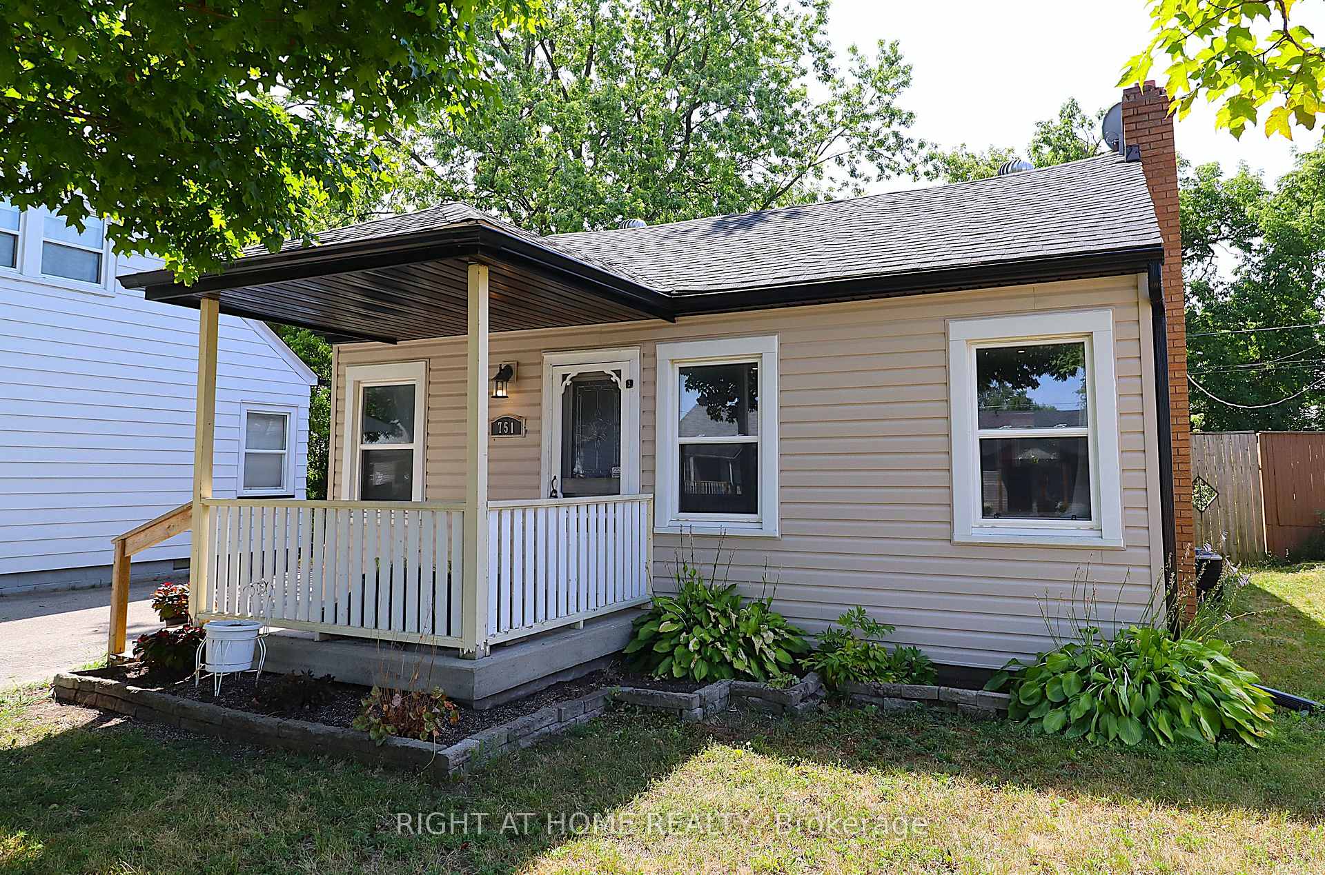 Photo 1 of 751 St Mary's Street, Peterborough, Otonabee Ward 1 — HOMEH