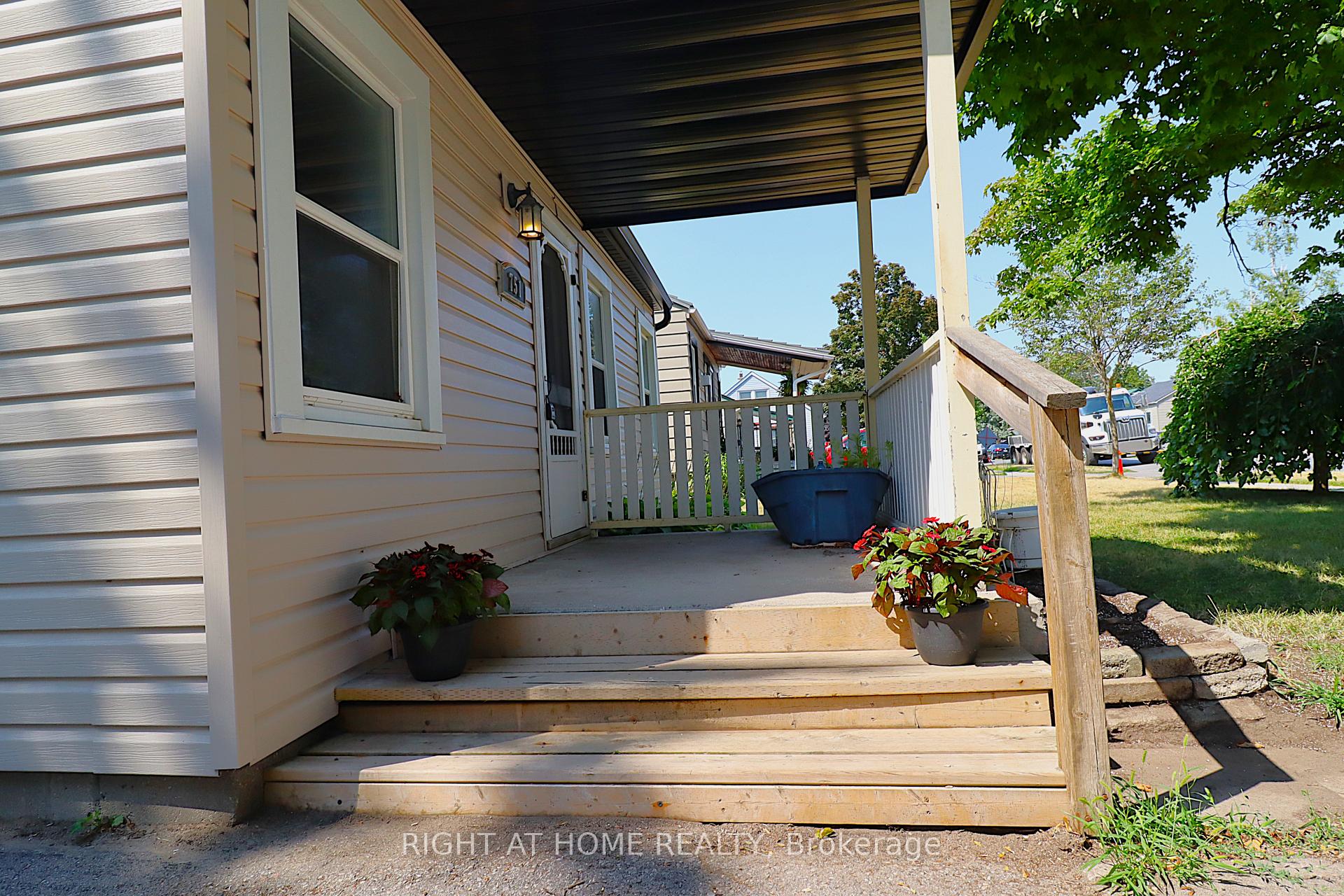 Photo 3 of 751 St Mary's Street, Peterborough, Otonabee Ward 1 — HOMEH