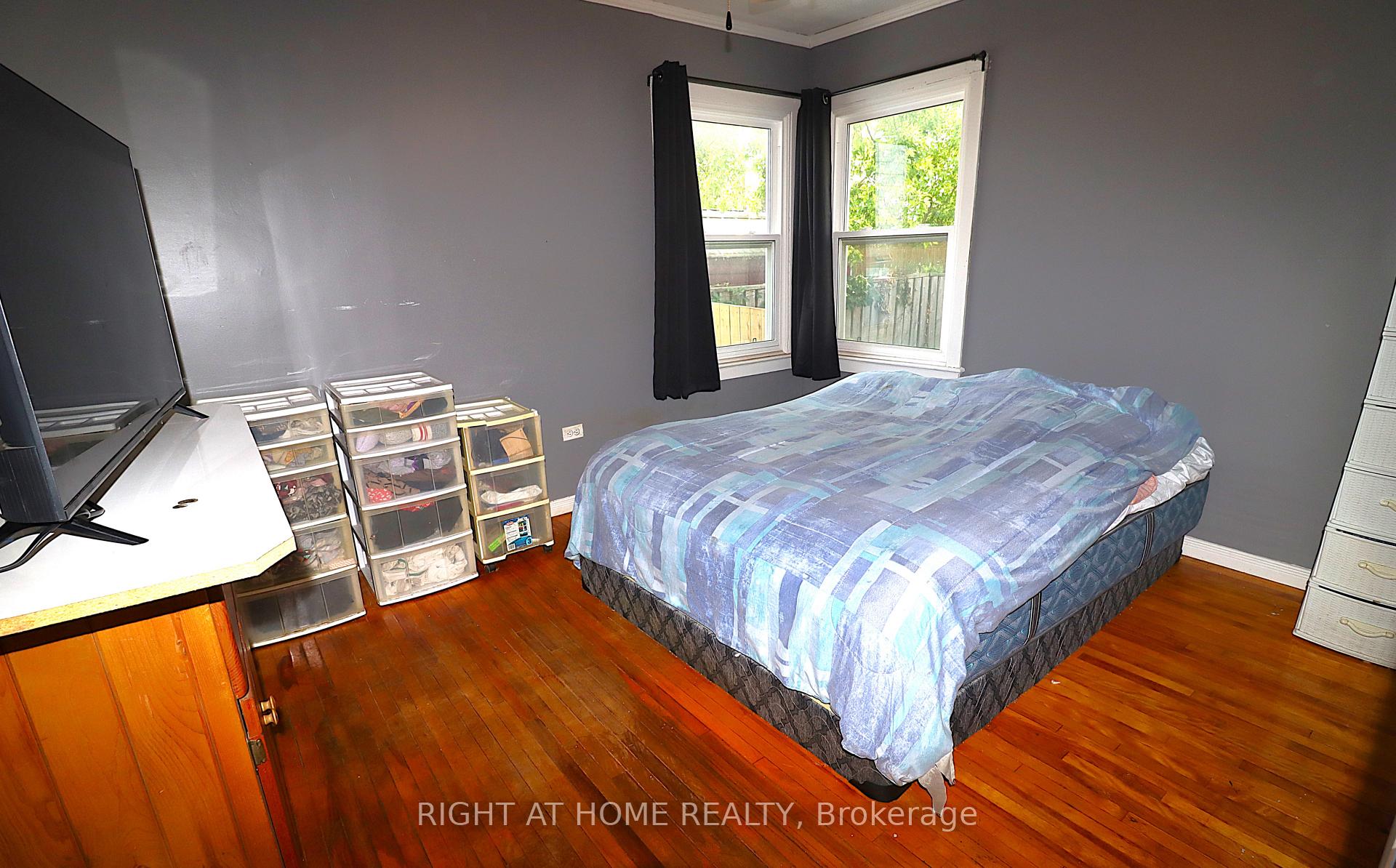 Photo 9 of 751 St Mary's Street, Peterborough, Otonabee Ward 1 — HOMEH