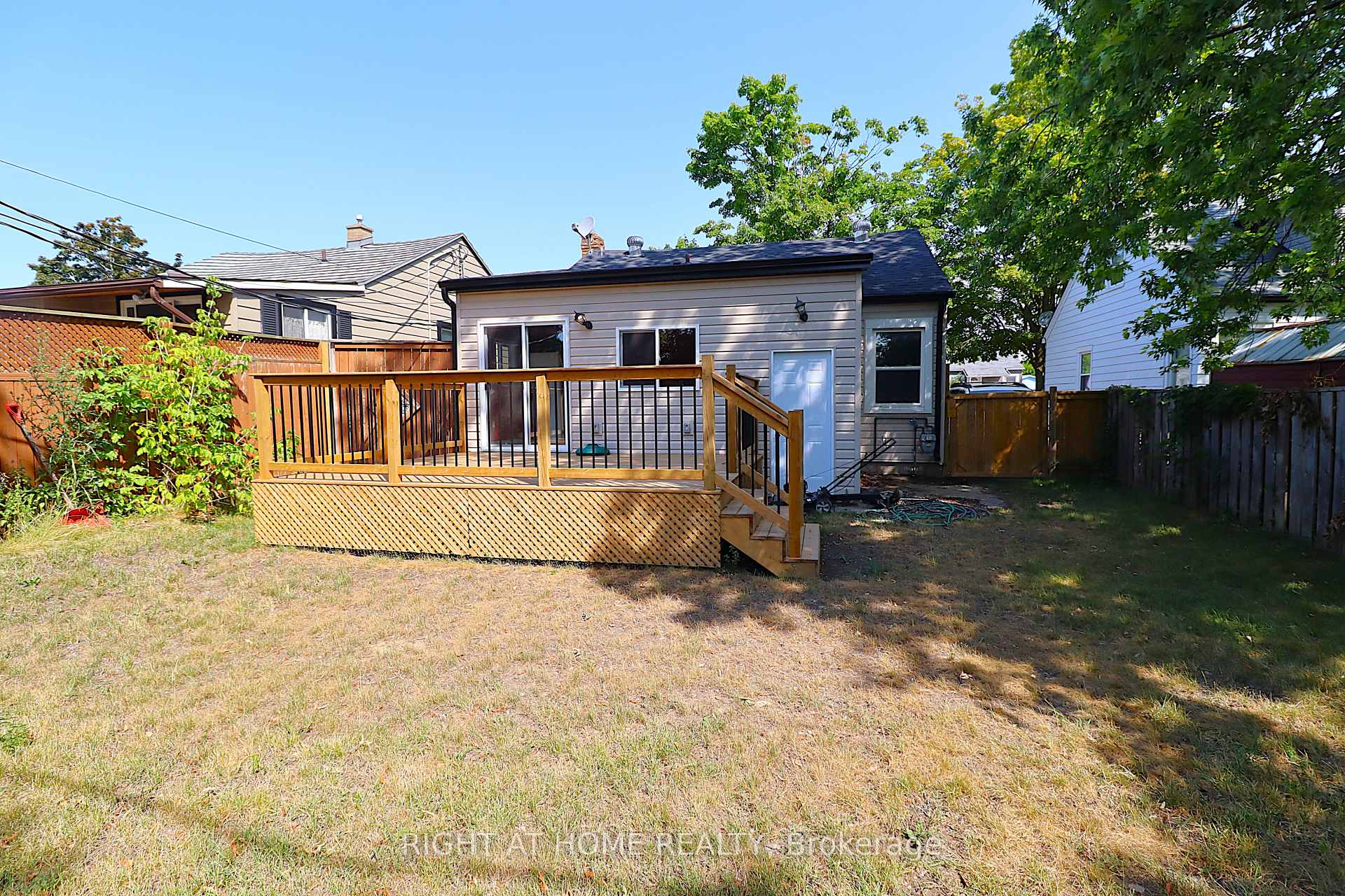 Photo 13 of 751 St Mary's Street, Peterborough, Otonabee Ward 1 — HOMEH
