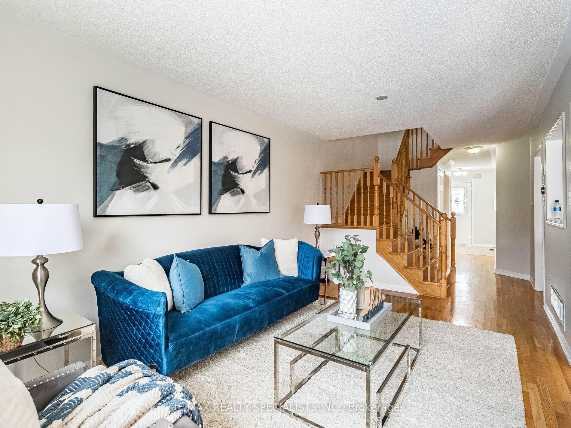 Photo 6 of 4 Longueuil Place, Whitby, Pringle Creek — HOMEH