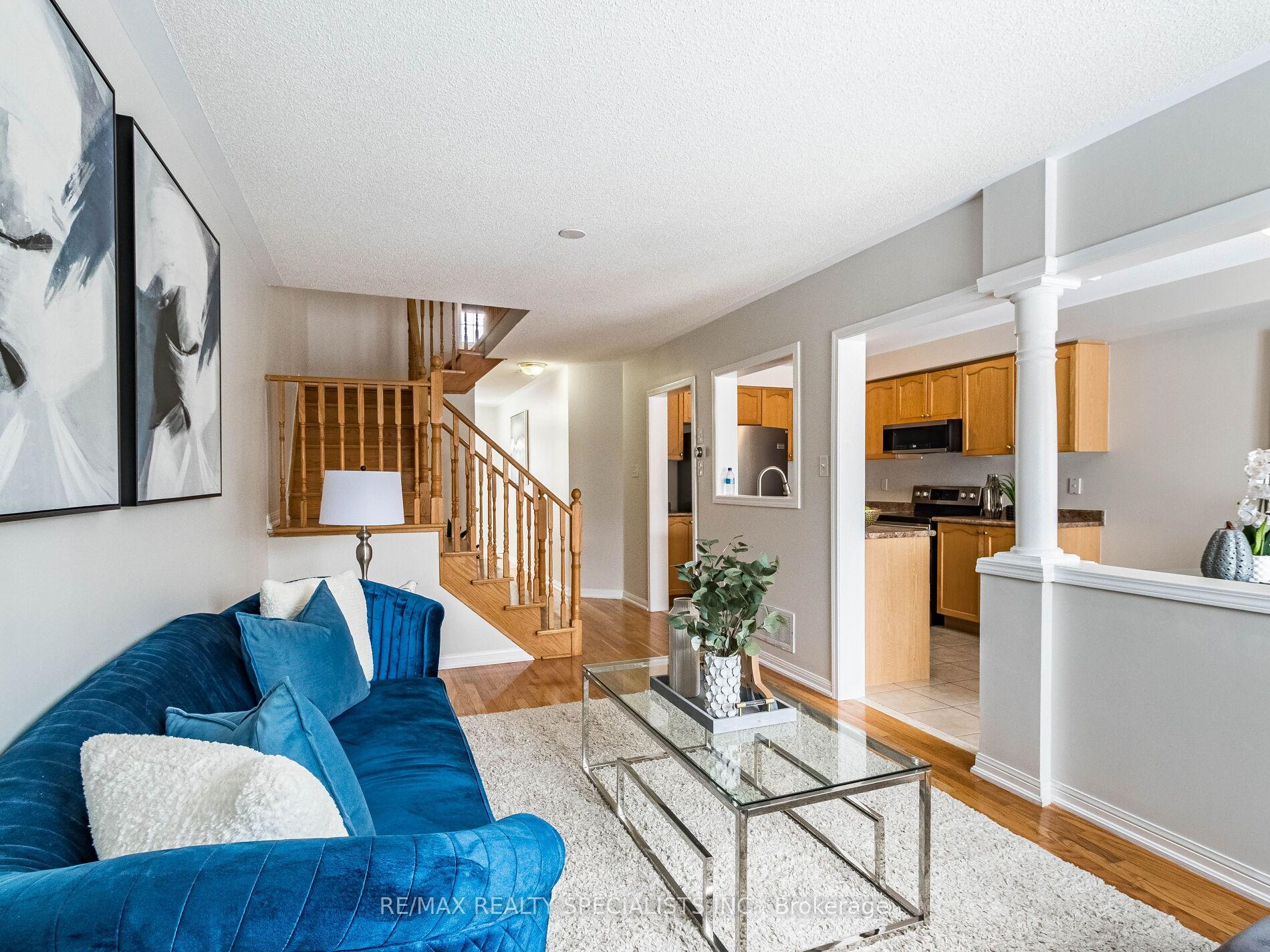 Photo 7 of 4 Longueuil Place, Whitby, Pringle Creek — HOMEH