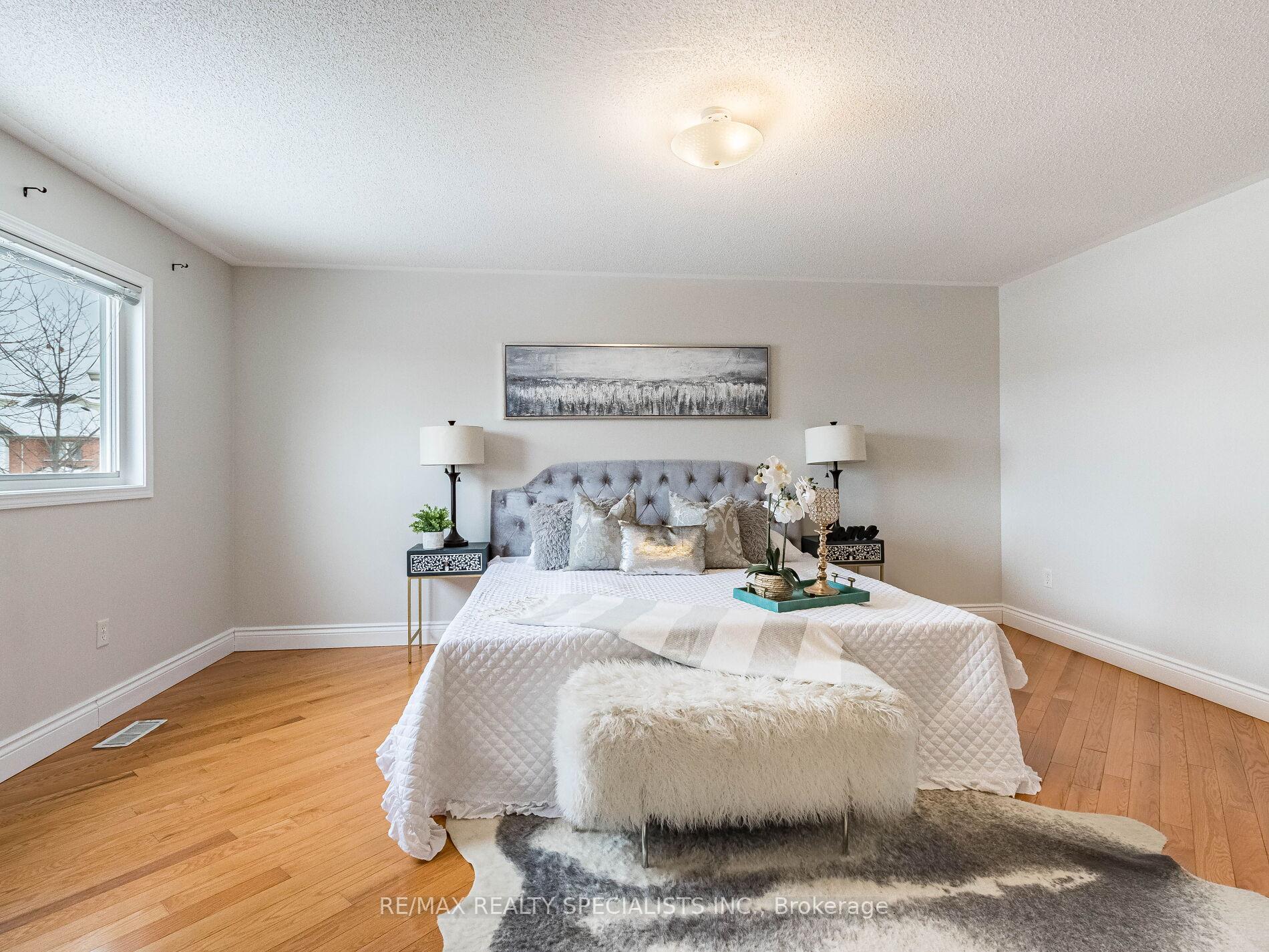 Photo 17 of 4 Longueuil Place, Whitby, Pringle Creek — HOMEH
