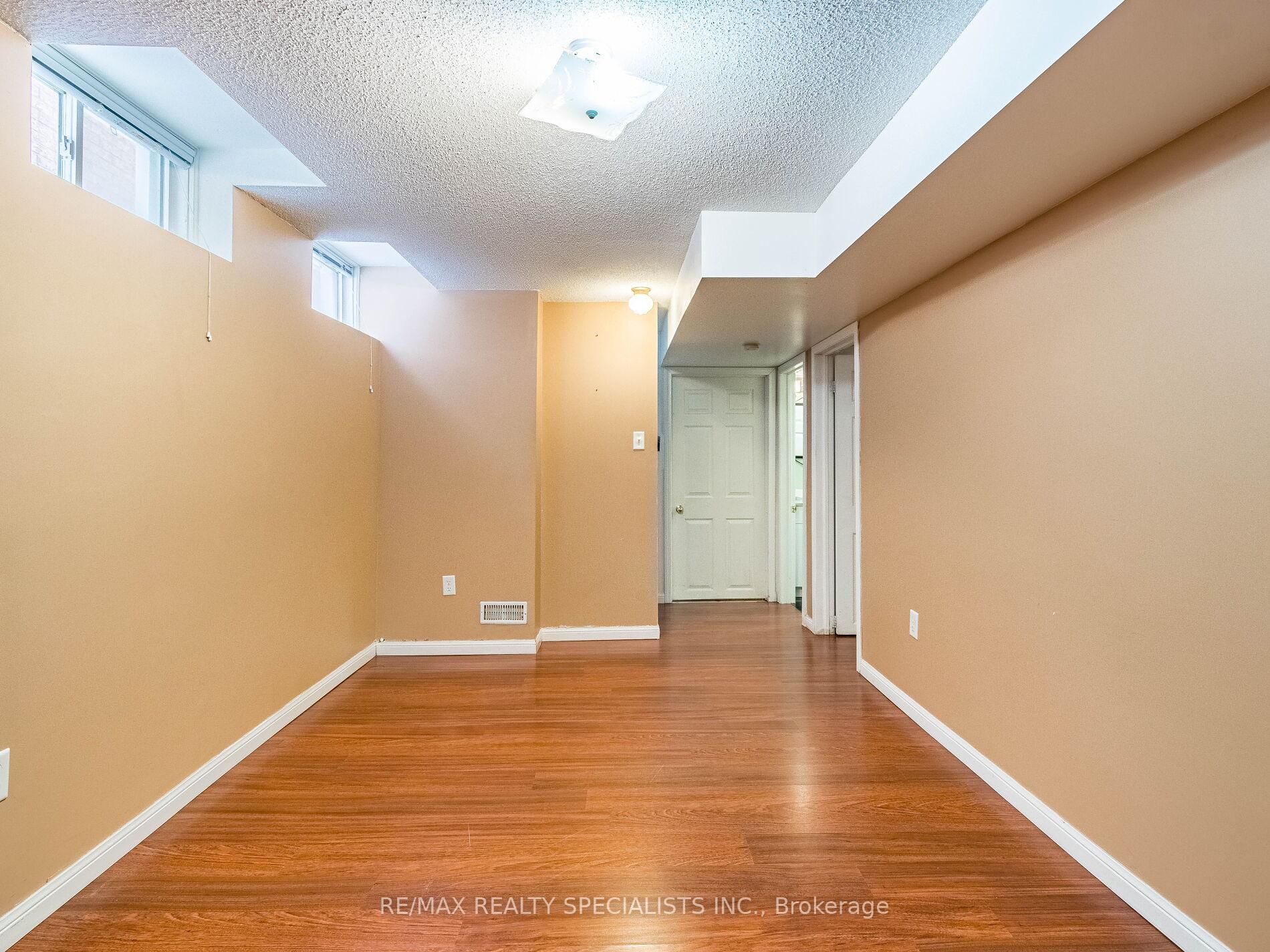 Photo 25 of 4 Longueuil Place, Whitby, Pringle Creek — HOMEH