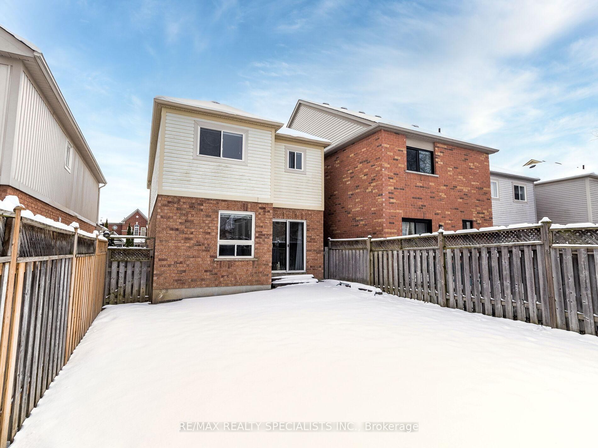 Photo 28 of 4 Longueuil Place, Whitby, Pringle Creek — HOMEH