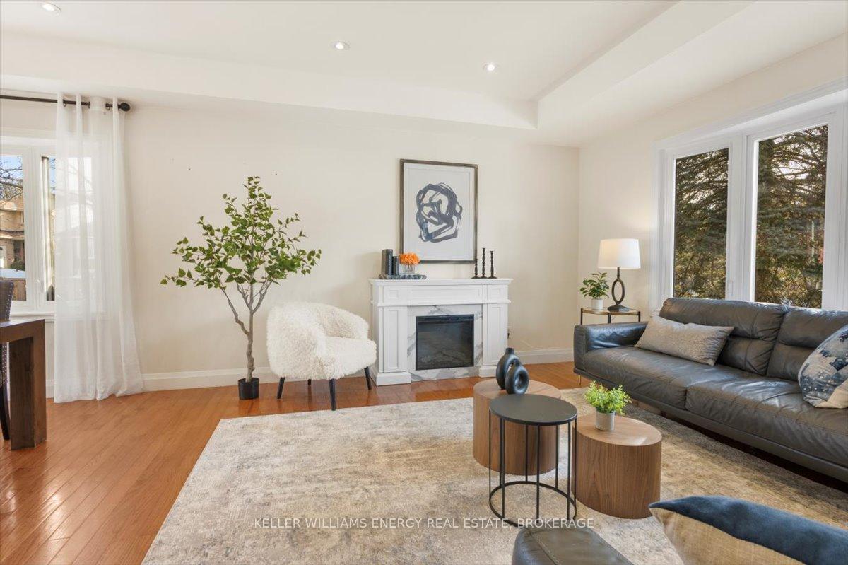 Photo 9 of 351 Dickens Drive, Oshawa, Eastdale — HOMEH