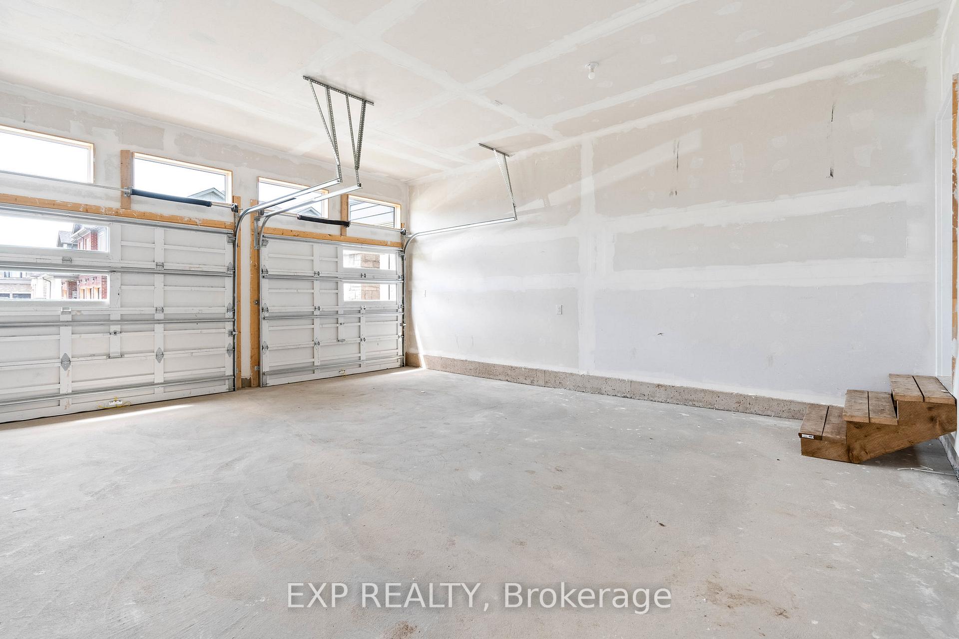 Photo 23 of 106 Shoreview Drive, Welland, Hwy 406/Welland — HOMEH