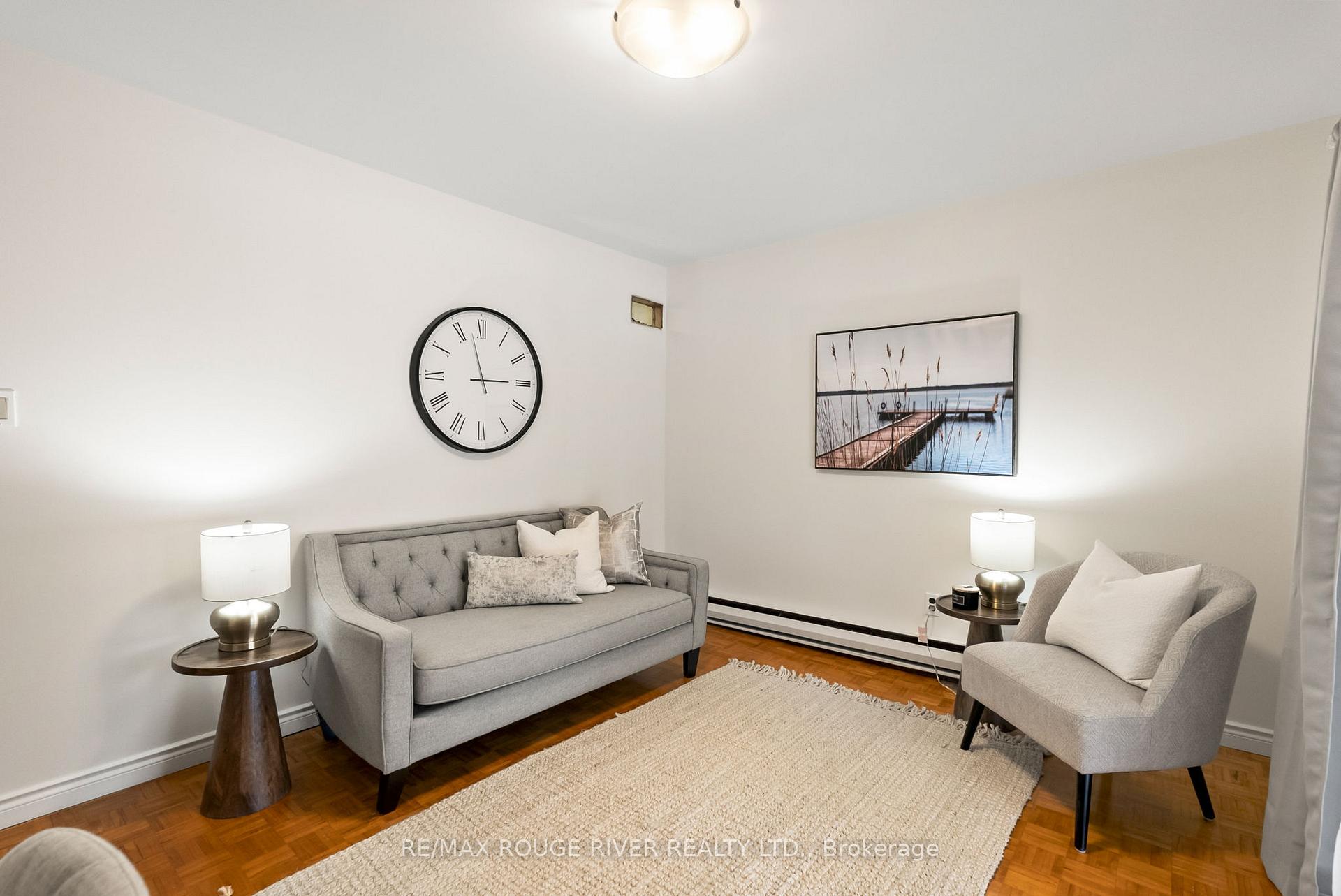 Photo 5 of 917 Carnaby Crescent, Oshawa, Centennial — HOMEH