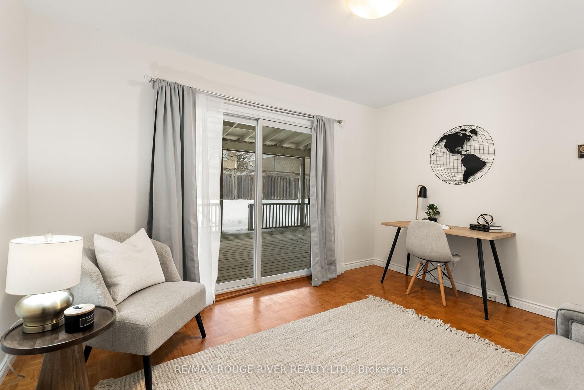 Photo 7 of 917 Carnaby Crescent, Oshawa, Centennial — HOMEH
