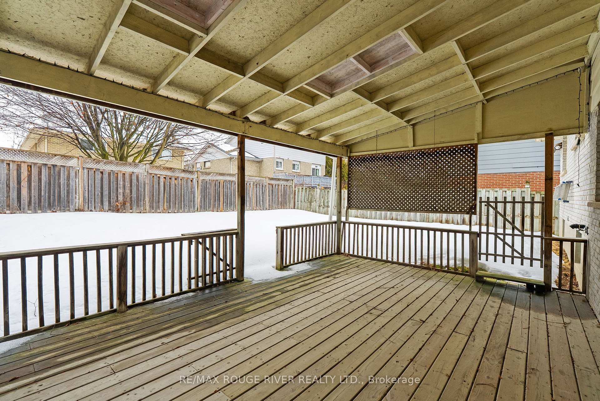 Photo 38 of 917 Carnaby Crescent, Oshawa, Centennial — HOMEH