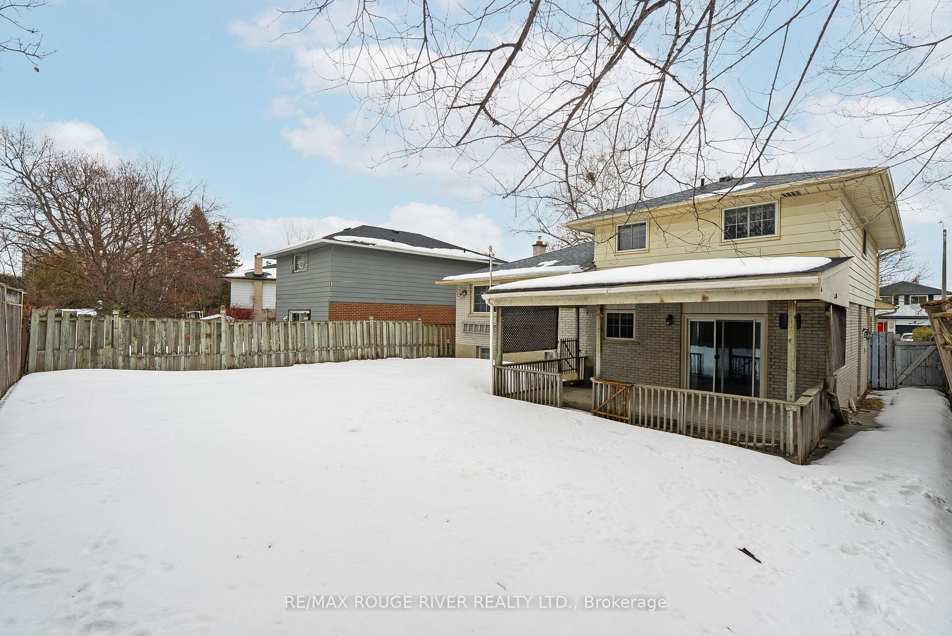 Photo 40 of 917 Carnaby Crescent, Oshawa, Centennial — HOMEH
