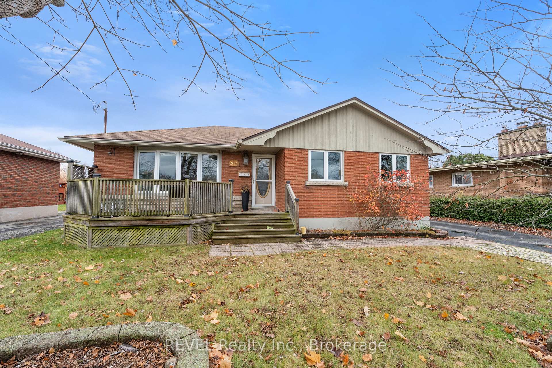 Photo 2 of 514 Lloyd Avenue, Welland, Prince Charles — HOMEH
