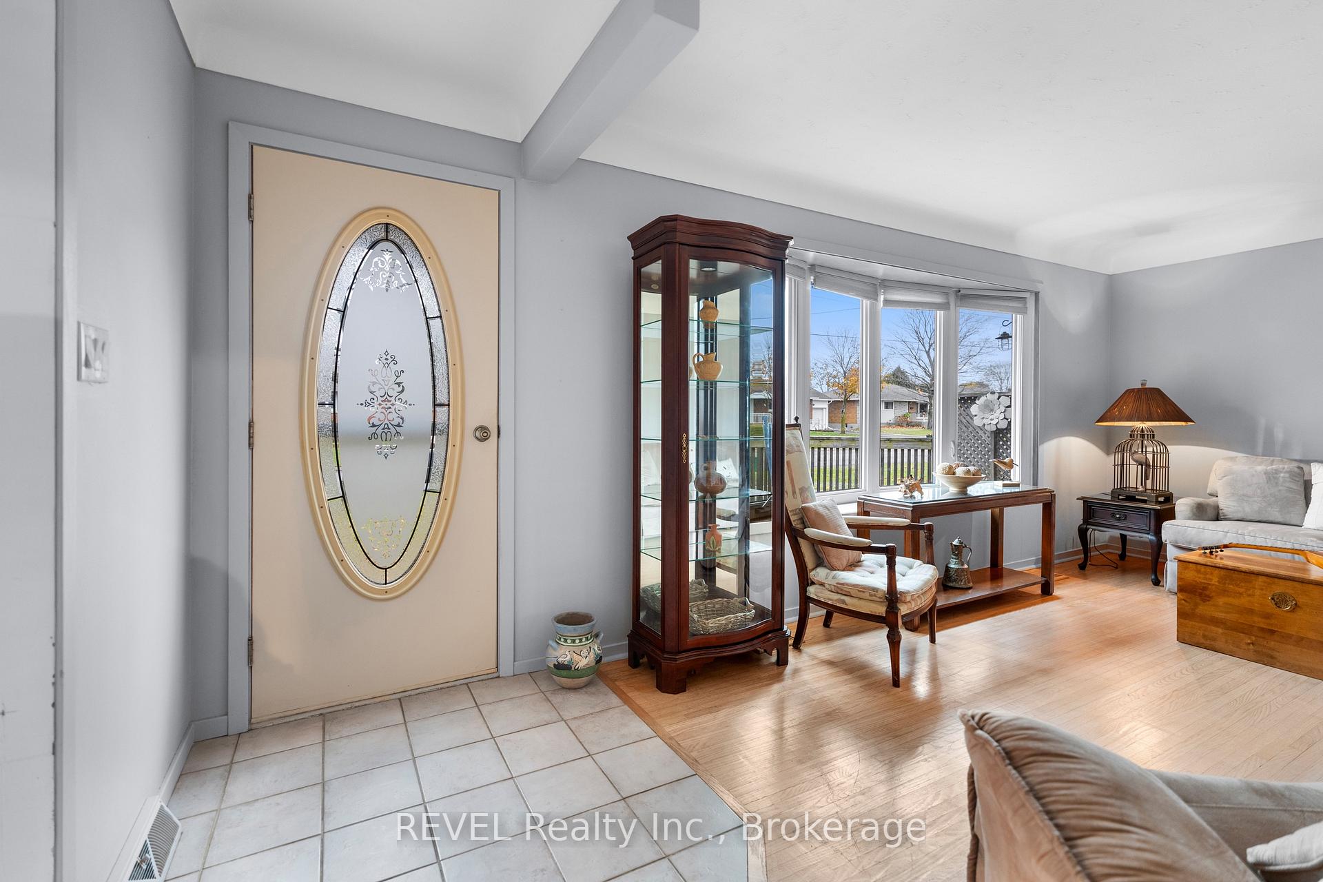 Photo 5 of 514 Lloyd Avenue, Welland, Prince Charles — HOMEH