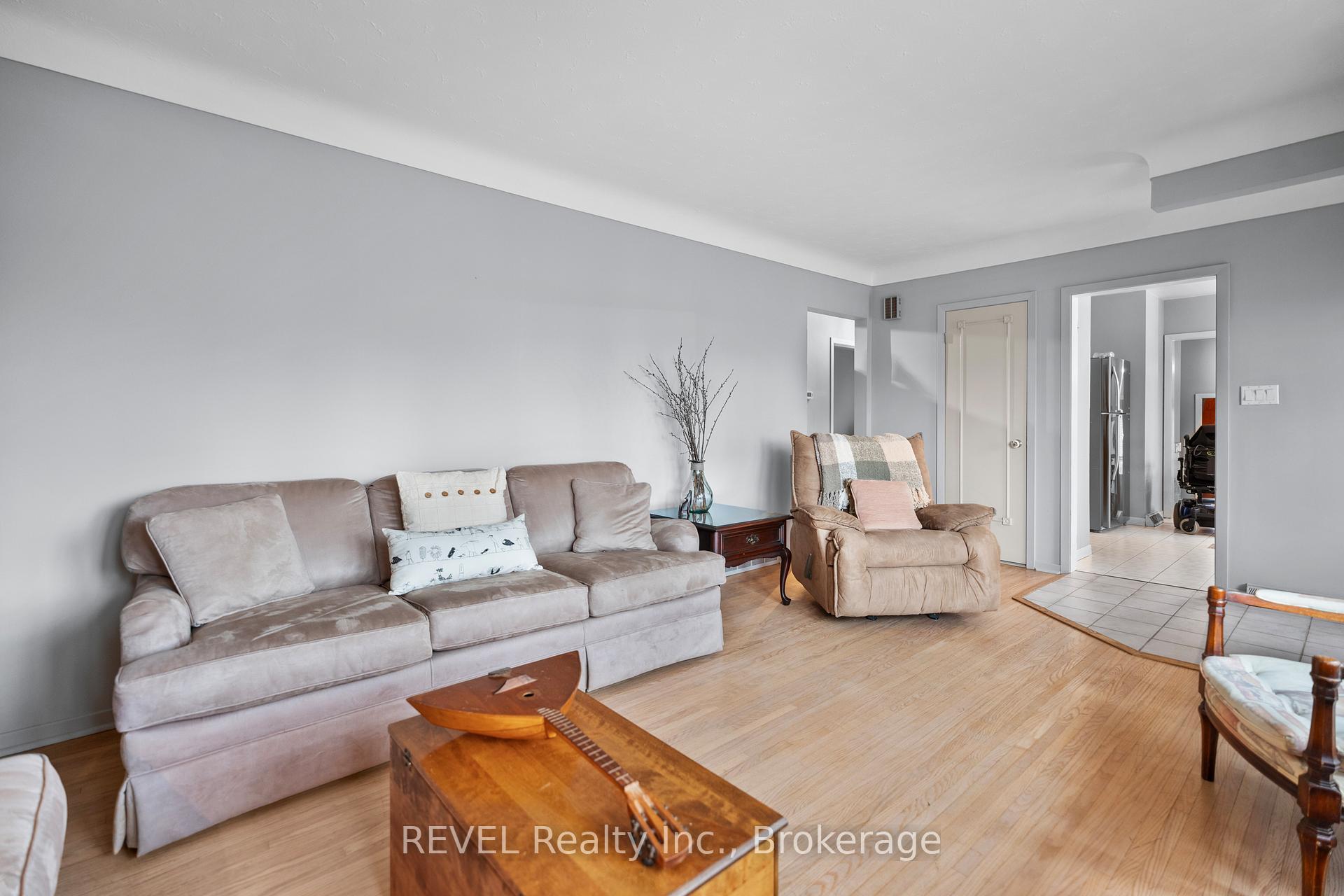 Photo 8 of 514 Lloyd Avenue, Welland, Prince Charles — HOMEH