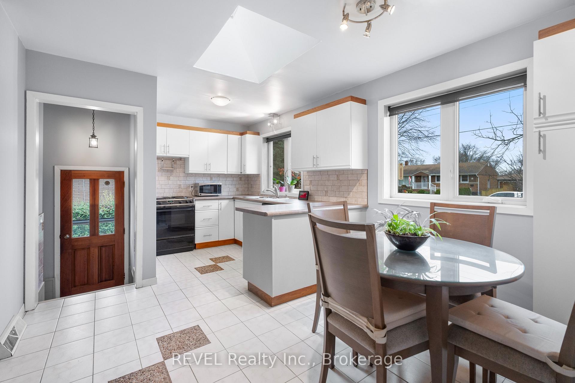 Photo 9 of 514 Lloyd Avenue, Welland, Prince Charles — HOMEH