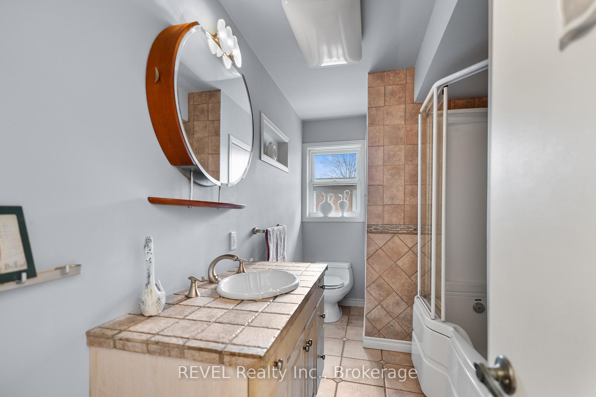 Photo 15 of 514 Lloyd Avenue, Welland, Prince Charles — HOMEH