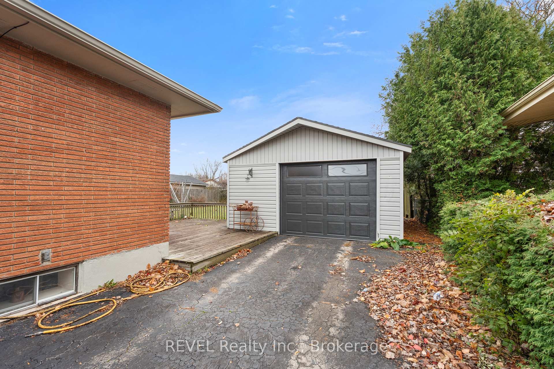 Photo 25 of 514 Lloyd Avenue, Welland, Prince Charles — HOMEH