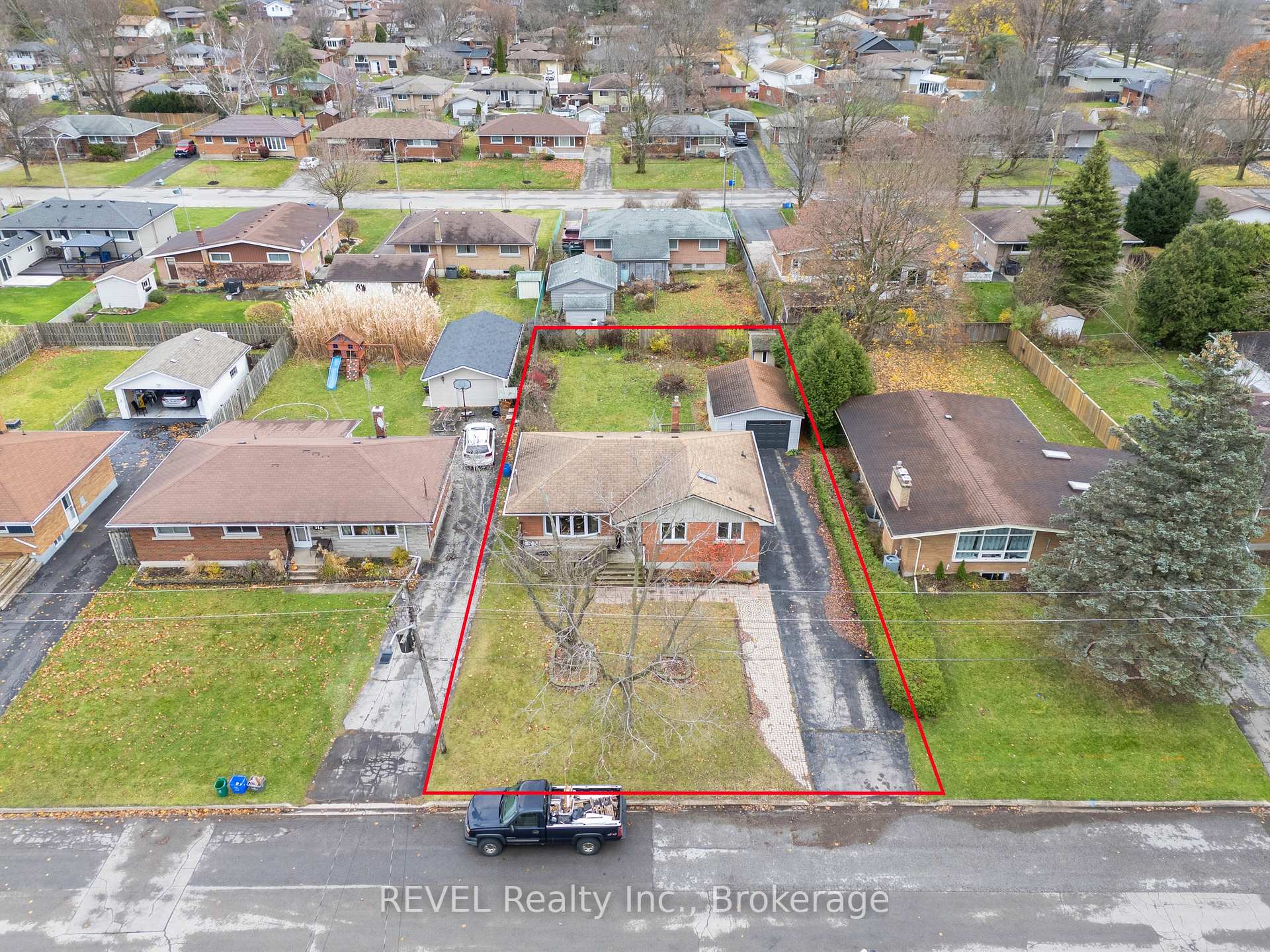 Photo 30 of 514 Lloyd Avenue, Welland, Prince Charles — HOMEH