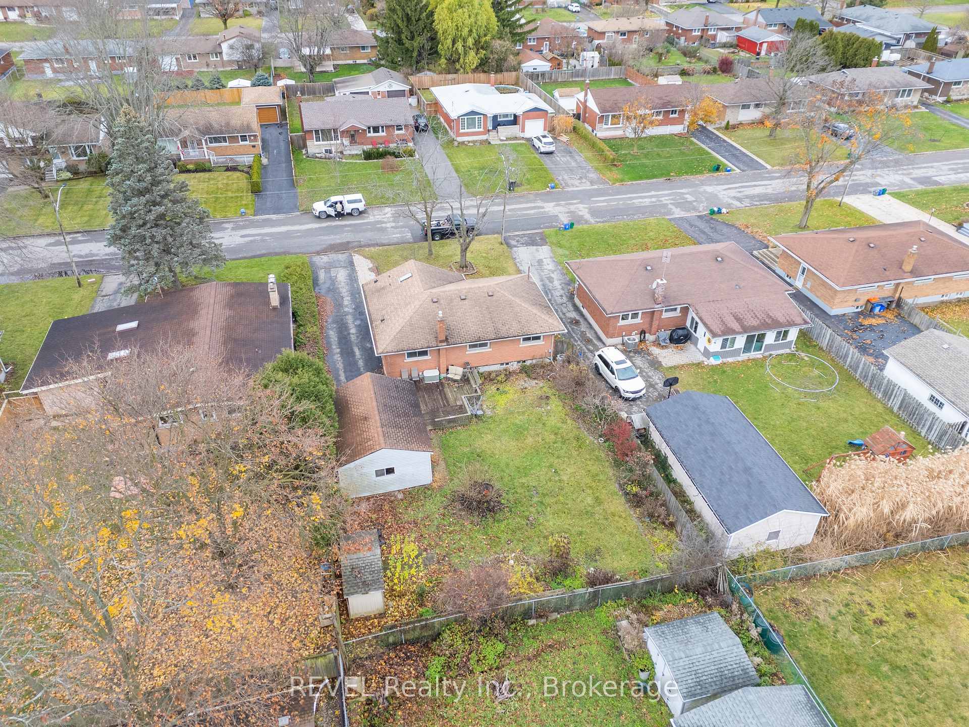 Photo 31 of 514 Lloyd Avenue, Welland, Prince Charles — HOMEH