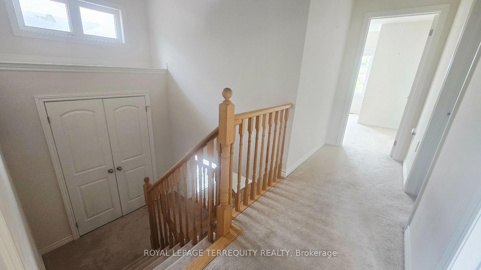 Photo 5 of 596 Settlers Ridge, Peterborough, Northcrest Ward 5 — HOMEH